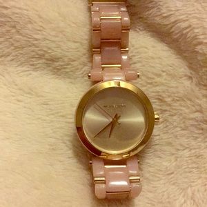 Michael Kors Women's Gold tone Pink  Blush watch
